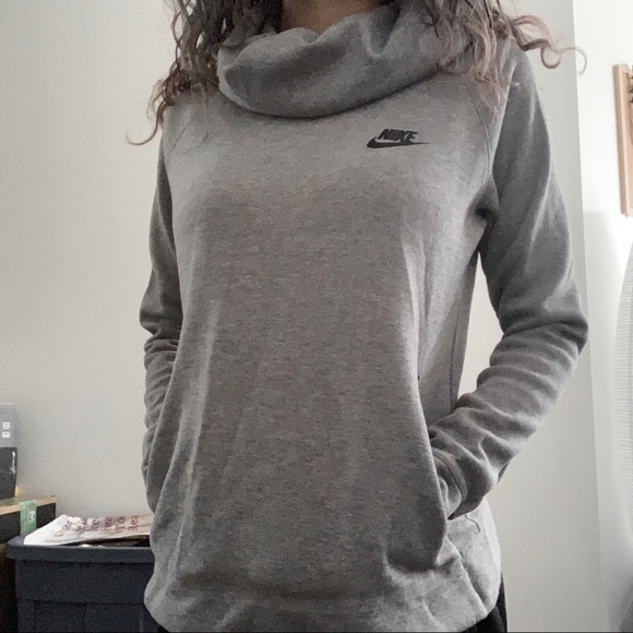 Gray Nike Sweater - Picture 1 of 4